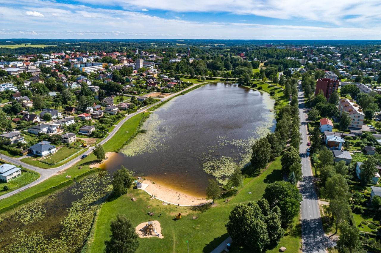 Lakeview Beach Apartment In Viljandi วิลยันดี ภายนอก รูปภาพ