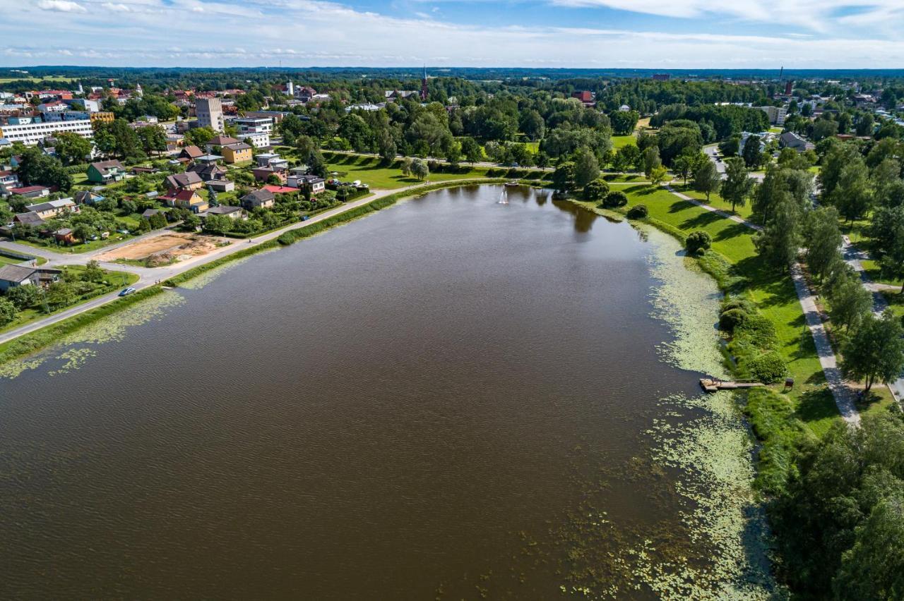 Lakeview Beach Apartment In Viljandi วิลยันดี ภายนอก รูปภาพ
