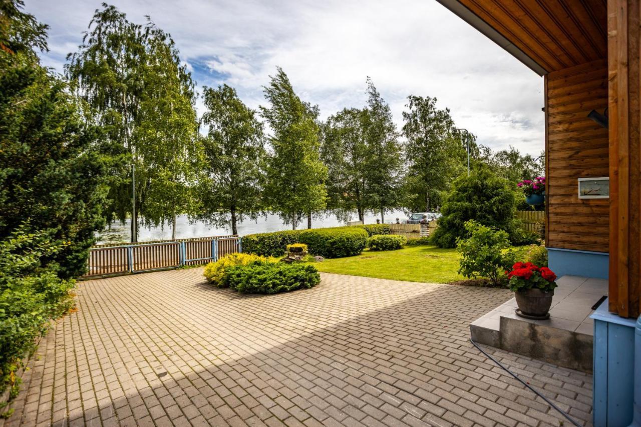 Lakeview Beach Apartment In Viljandi วิลยันดี ภายนอก รูปภาพ